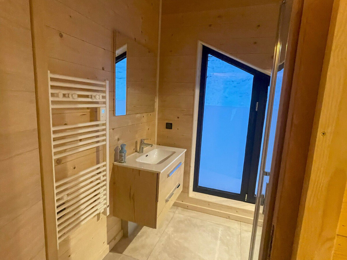 Chalet 12 pers. Nancroix : 5 chambres, 5 salles de bain - Photo 12