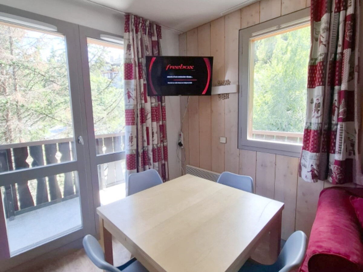 Appartement 2 pièces lumineux, balcon Sud-Ouest, accès direct ski - Photo 2