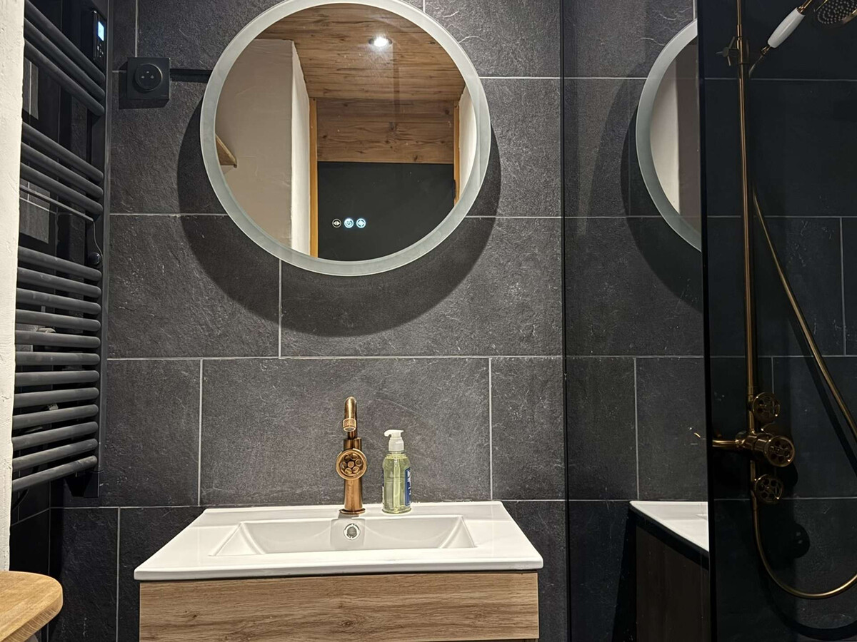 Studio rénové au pied des pistes, Crève Cœur - Photo 3