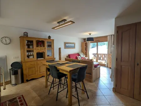 Location appartement à Morillon 1100, Charmant appartement 4 pièces 8 pers., ski au pied, animaux acceptés, wifi à Morillon