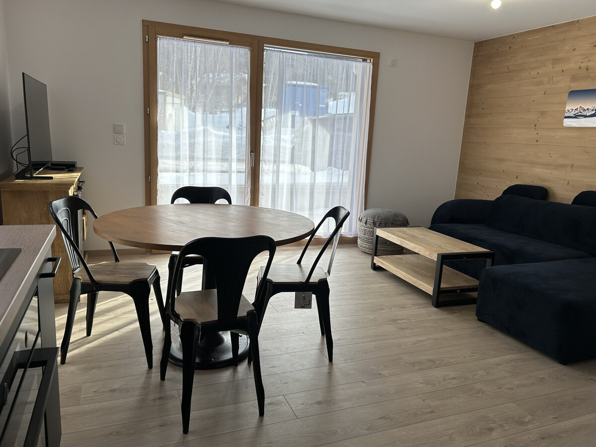 Appartement 2 chambres, cuisine équipée, parking couvert - Photo 6