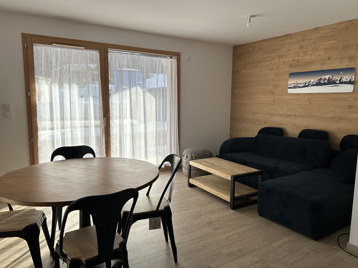 Appartement 2 chambres, cuisine équipée, parking couvert - Photo 9