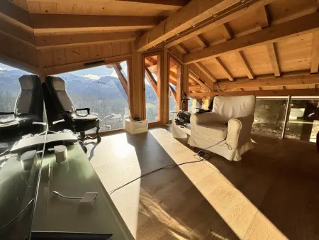 Chalet 5 chambres Jacuzzi aux Carroz d'Arâches : photo 14