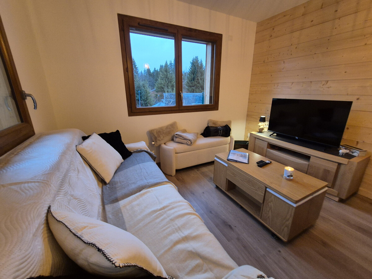 Appartement 2 chambres rez-de-jardin avec parking, Les Carroz - Photo 5