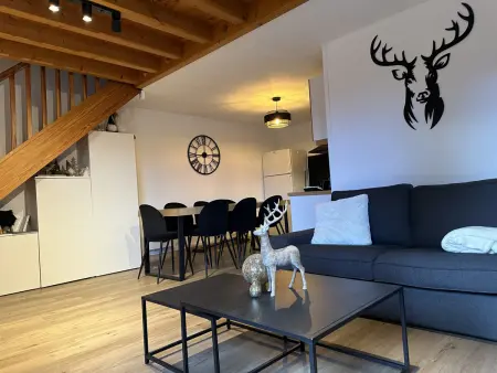 Location appartement à Arâches la Frasse, Duplex 4 chambres, centre à 4min, skibus à la porte, WiFi