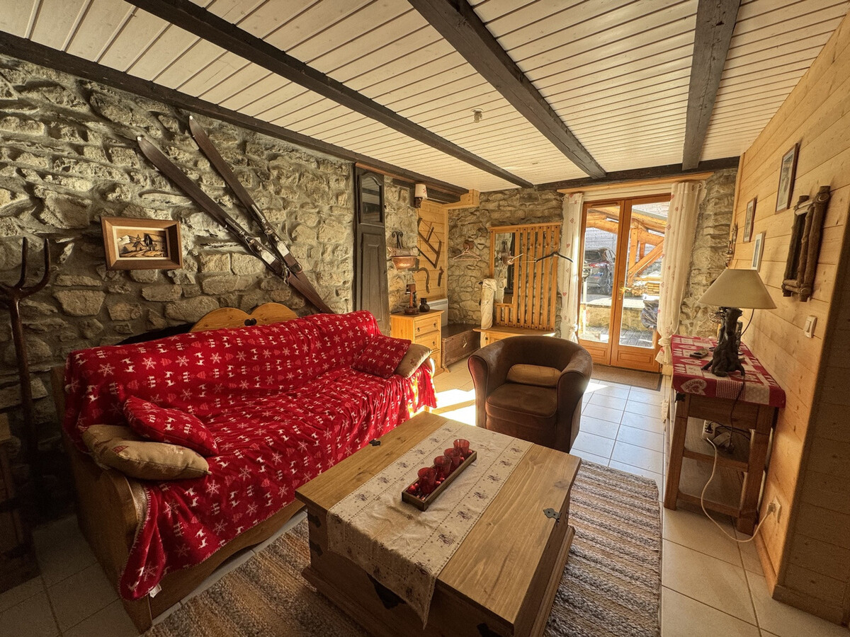 Appartement 5 pers. en chalet rénové aux Carroz - Parking - Photo 6