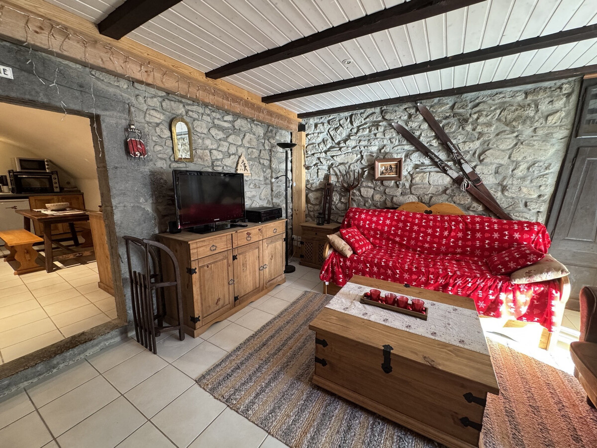 Appartement 5 pers. en chalet rénové aux Carroz - Parking - Photo 8