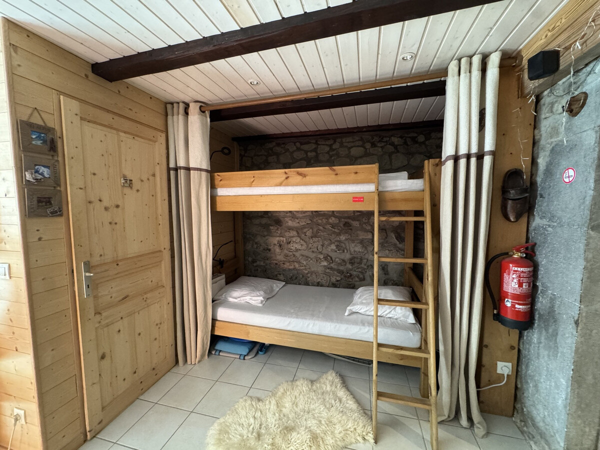 Appartement 5 pers. en chalet rénové aux Carroz - Parking - Photo 9