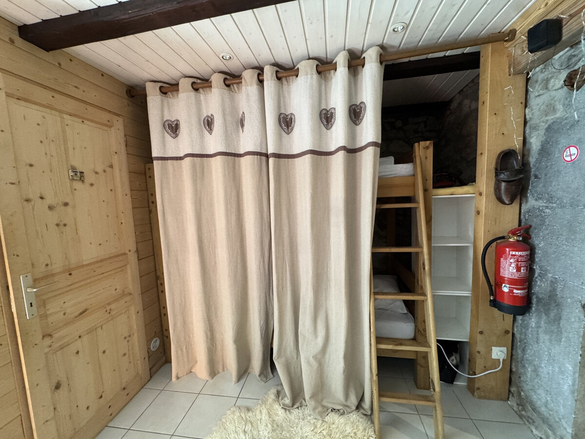 Appartement 5 pers. en chalet rénové aux Carroz - Parking - Photo 10