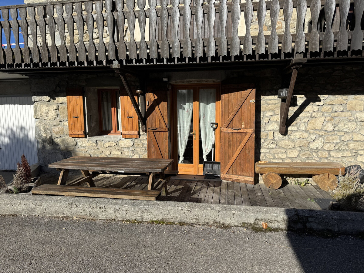 Appartement 5 pers. en chalet rénové aux Carroz - Parking - Photo 20
