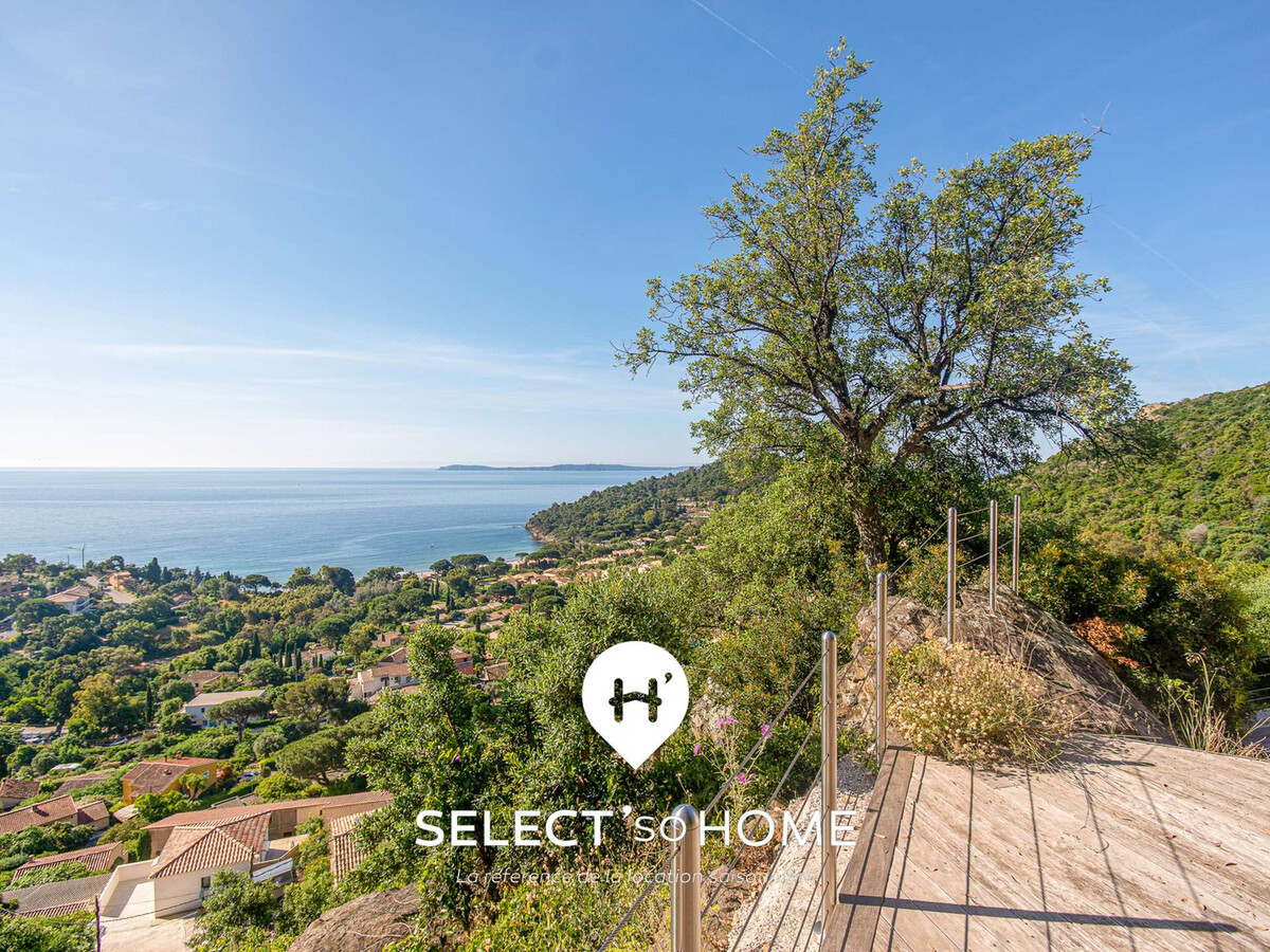 Villa méditerranéenne avec piscine à débordement au Lavandou - Photo 23