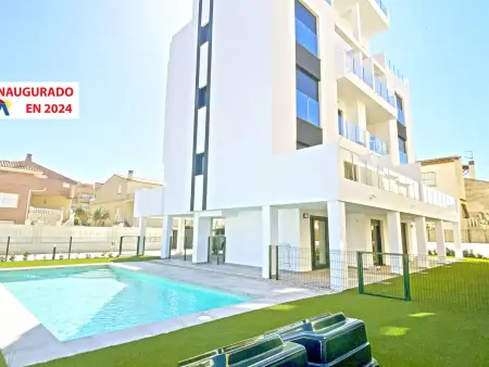 Location appartement à Oliva, Appartement moderne à Oliva, 2 chambres, piscine et parking