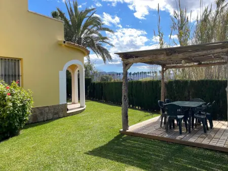 Location villa à Oliva, Villa spacieuse à Oliva Nova pour 8 pers., proche plage et golf, animaux acceptés