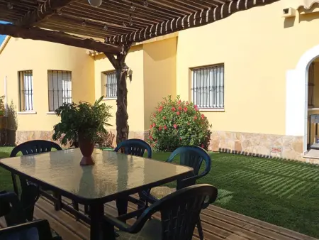 Villa spacieuse à Oliva Nova pour 8 pers., proche plage et golf, animaux acceptés - Photo 3