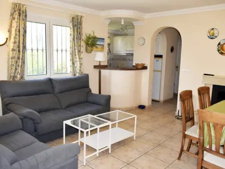 Villa spacieuse à Oliva Nova pour 8 pers., proche plage et golf, animaux acceptés - Photo 4