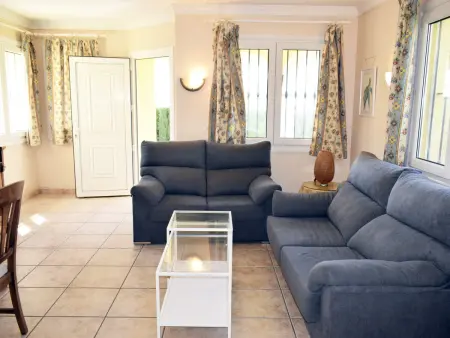 Villa spacieuse à Oliva Nova pour 8 pers., proche plage et golf, animaux acceptés - Photo 5