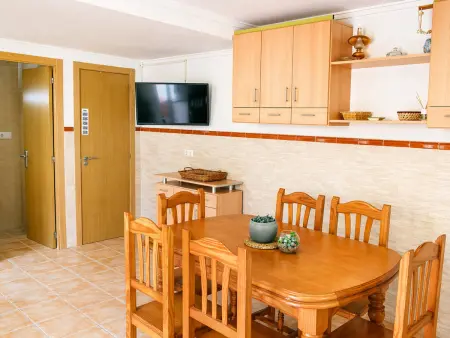 Charmante maison à 50m de la plage pour 6 personnes avec climatisation et parking privé - Photo 8