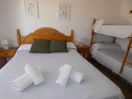 Charmante maison à 50m de la plage pour 6 personnes avec climatisation et parking privé - Photo 22