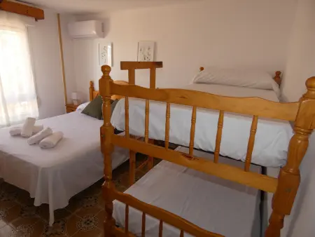 Charmante maison à 50m de la plage pour 6 personnes avec climatisation et parking privé - Photo 24