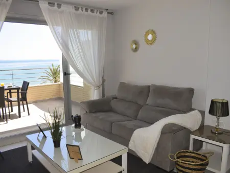 Appartement 65m² vue mer à 10m de la plage Almadrava : photo 3