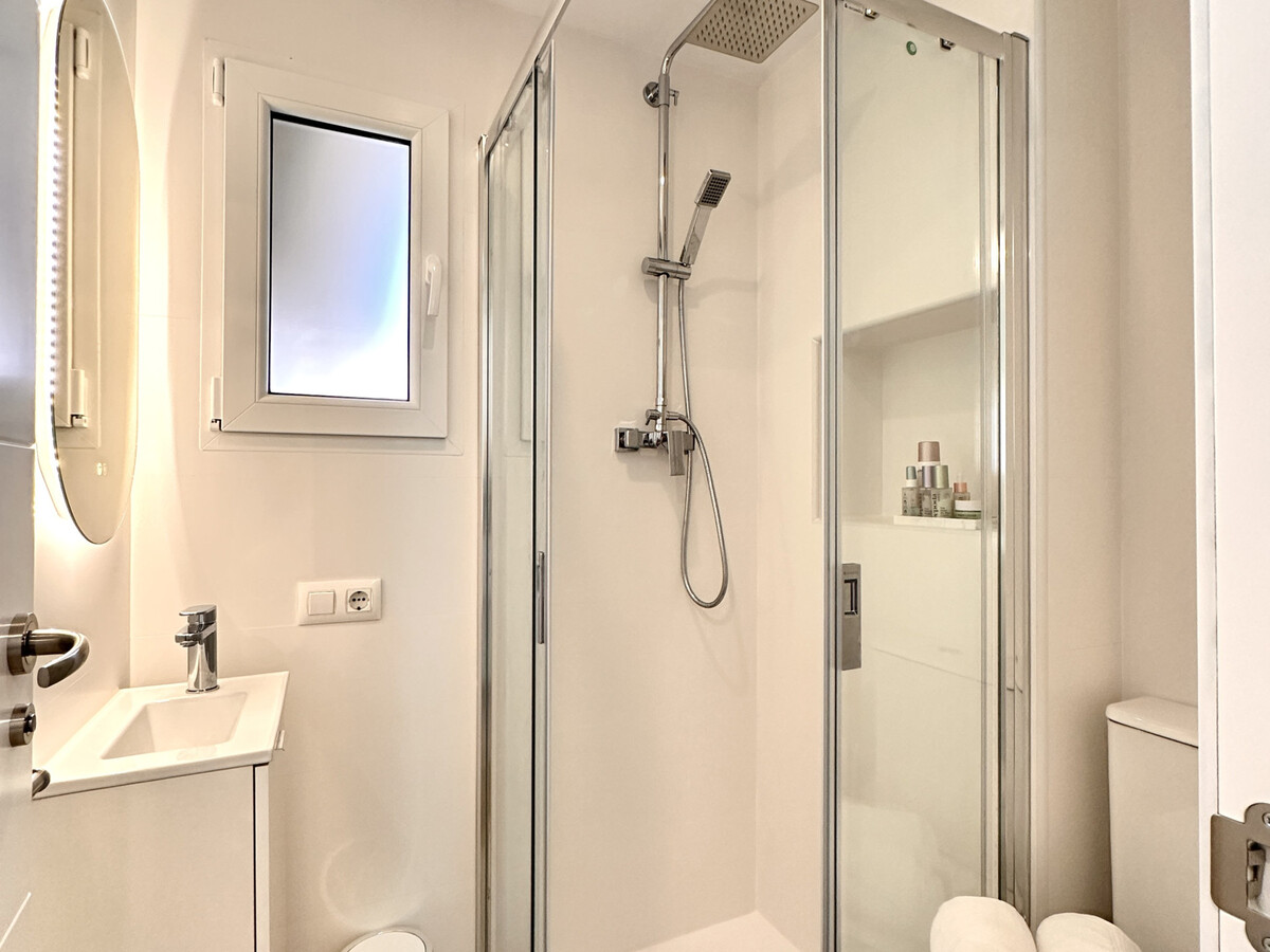 Appartement 2 chambres à 300 m de la plage, piscine - Photo 15