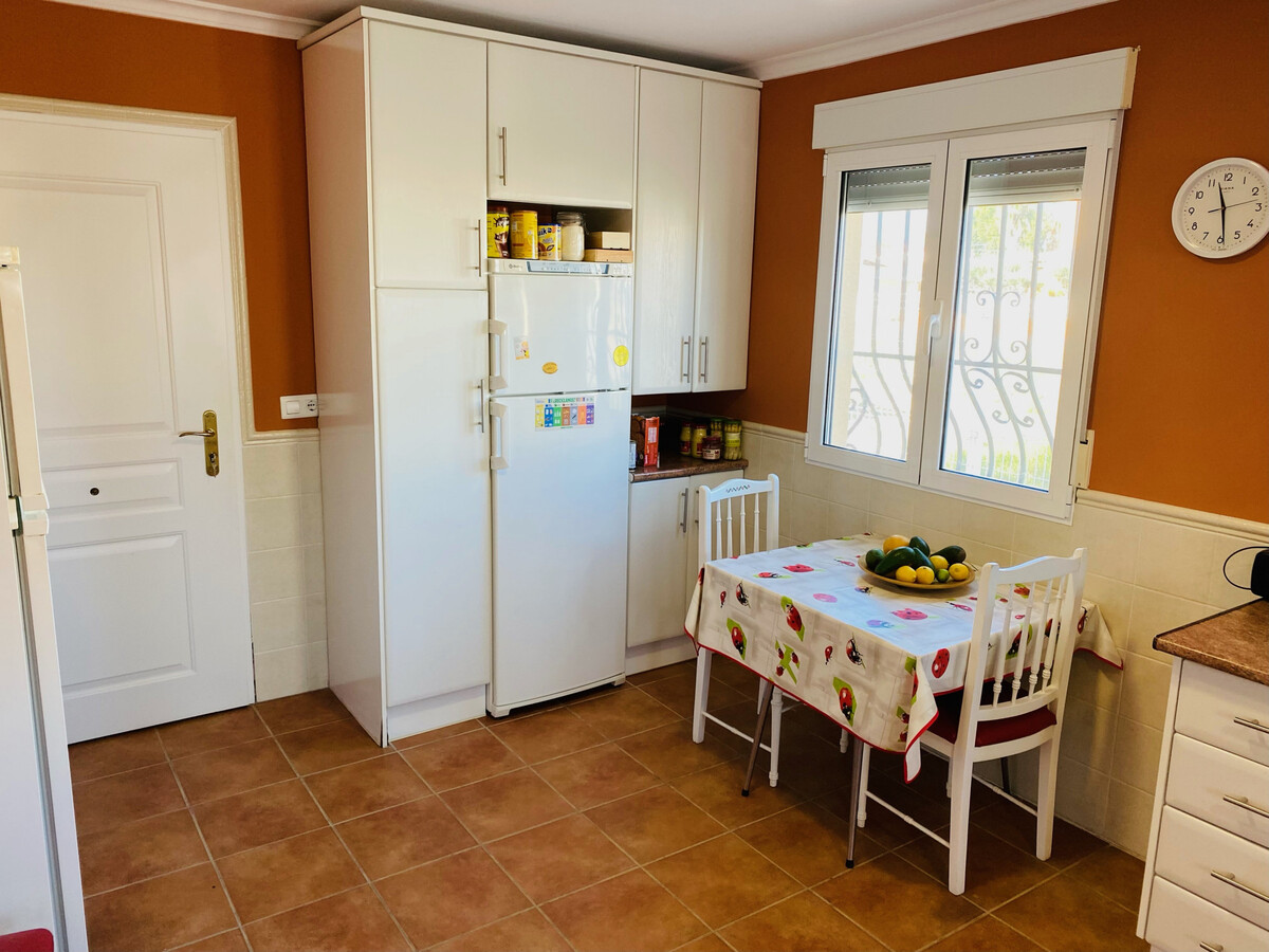Villa 138 m² Oliva, 8 pers., piscine privée et jardin - Photo 15