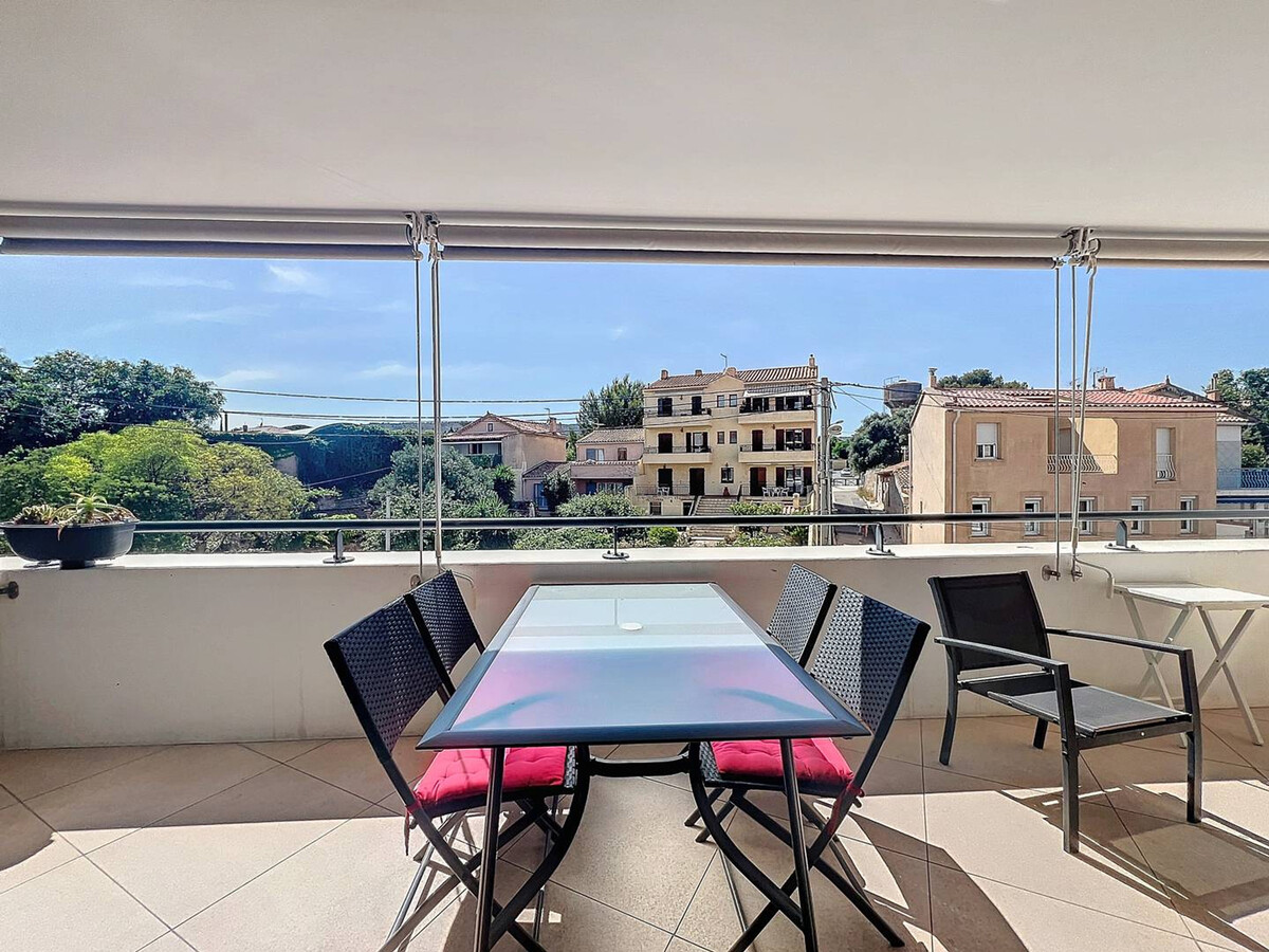 T2 moderne face mer avec terrasse 18 m² à La Ciotat - Photo 1