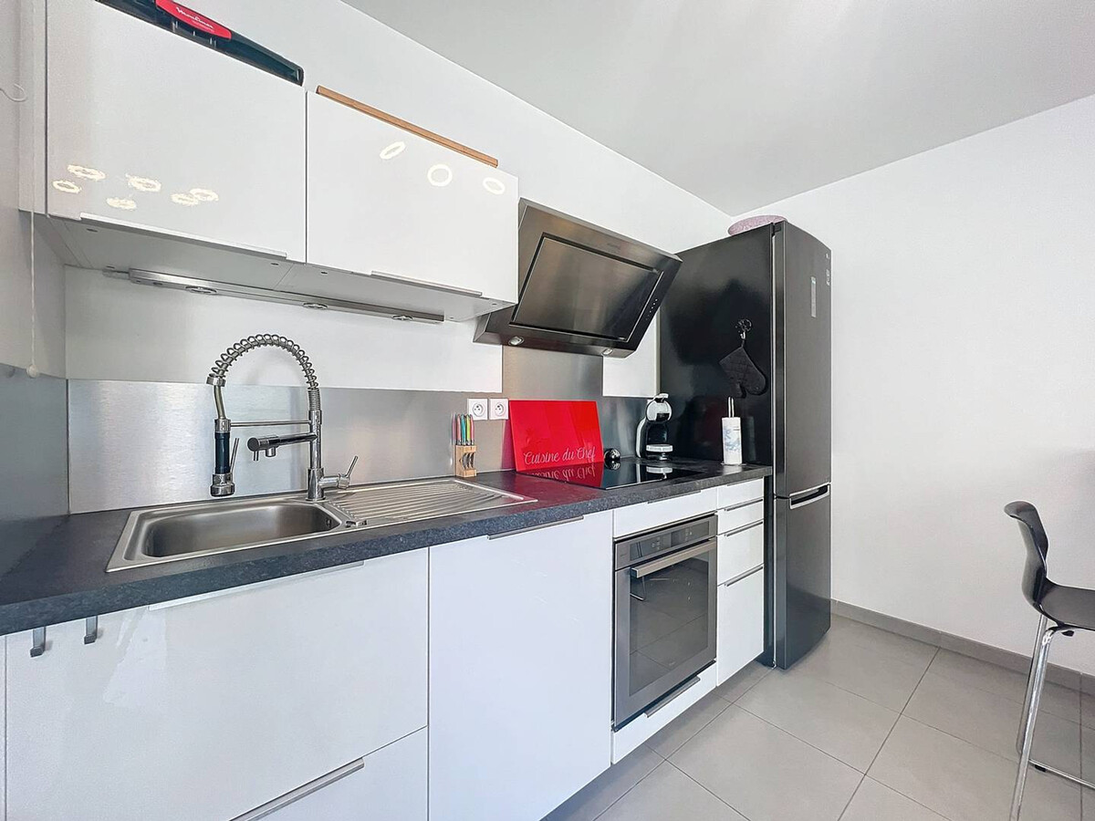 T2 moderne face mer avec terrasse 18 m² à La Ciotat - Photo 5