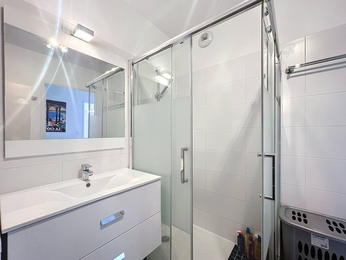 T2 moderne face mer avec terrasse 18 m² à La Ciotat - Photo 10