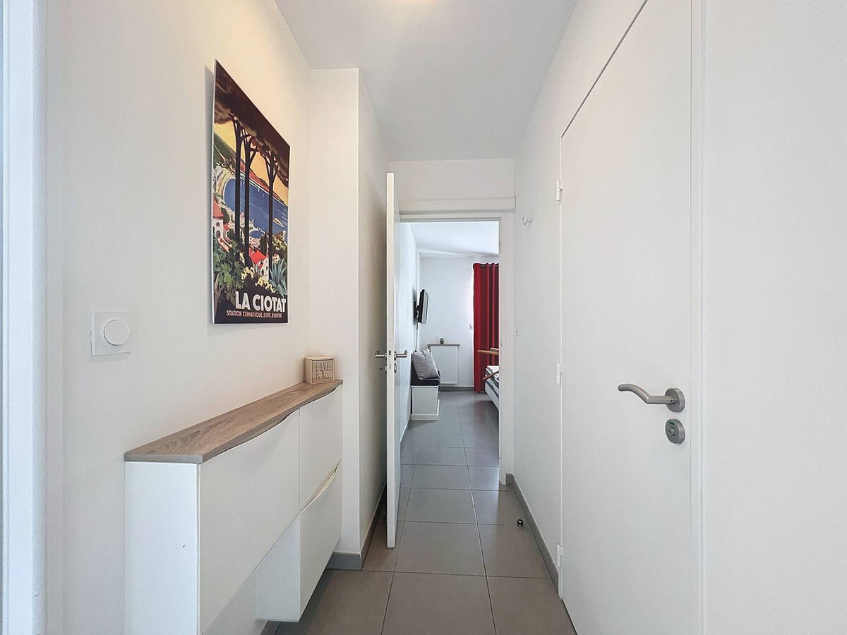 T2 moderne face mer avec terrasse 18 m² à La Ciotat - Photo 13