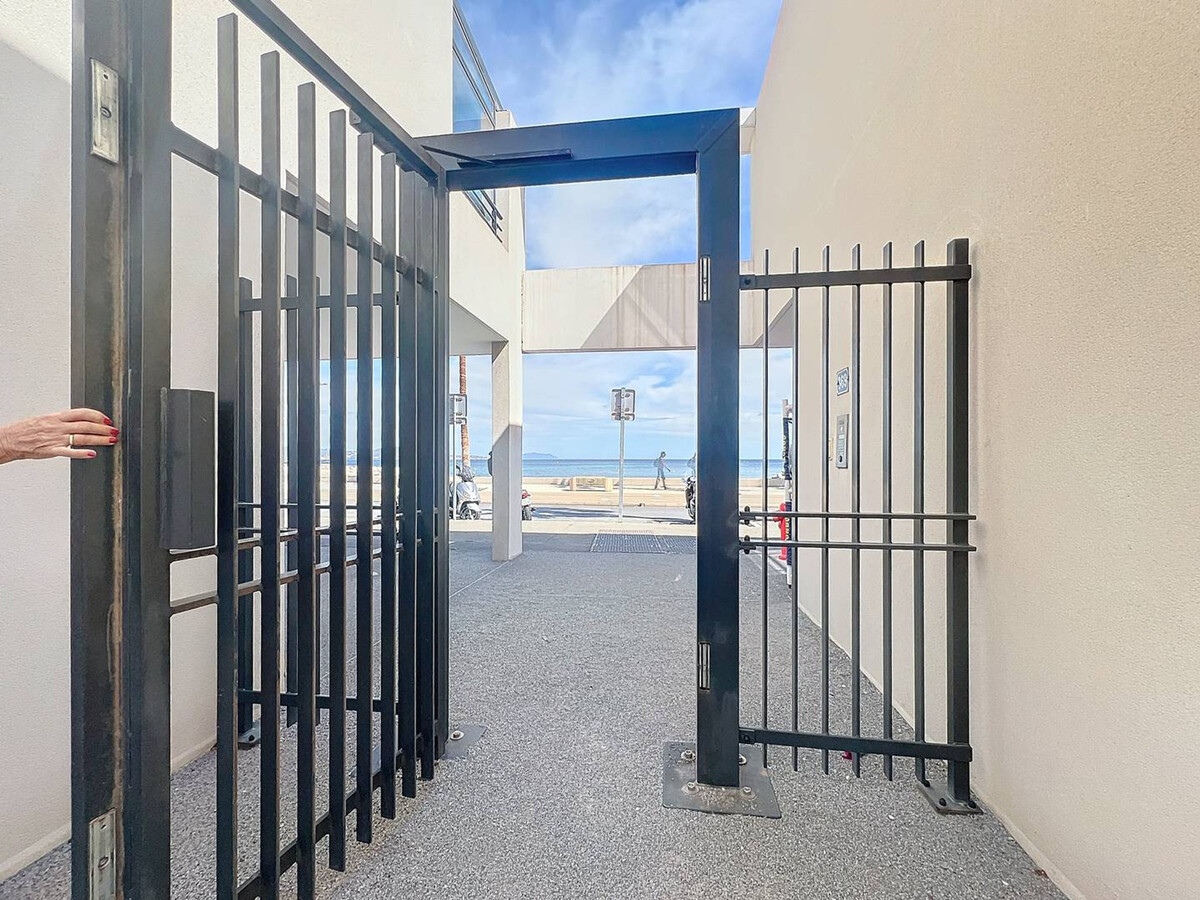 T2 moderne face mer avec terrasse 18 m² à La Ciotat - Photo 20