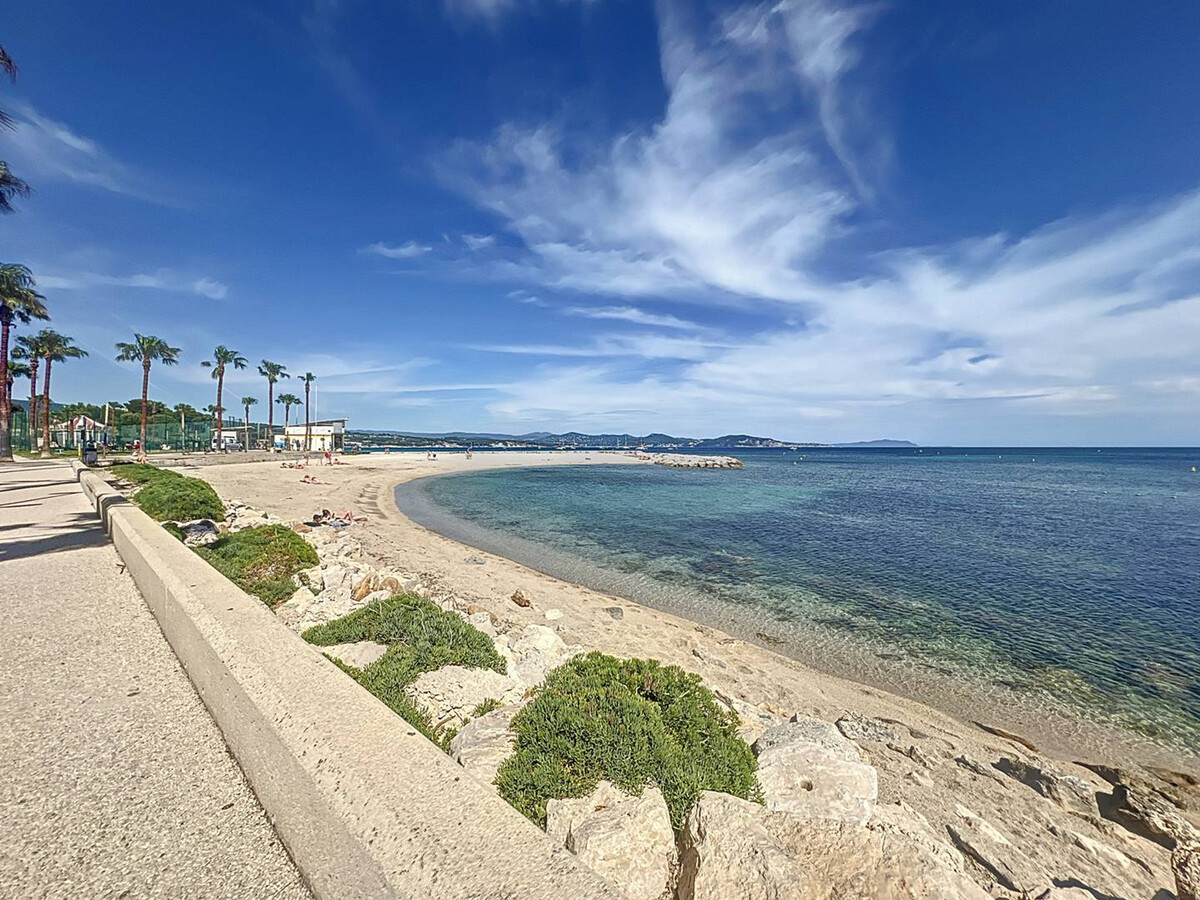 T2 moderne face mer avec terrasse 18 m² à La Ciotat - Photo 22