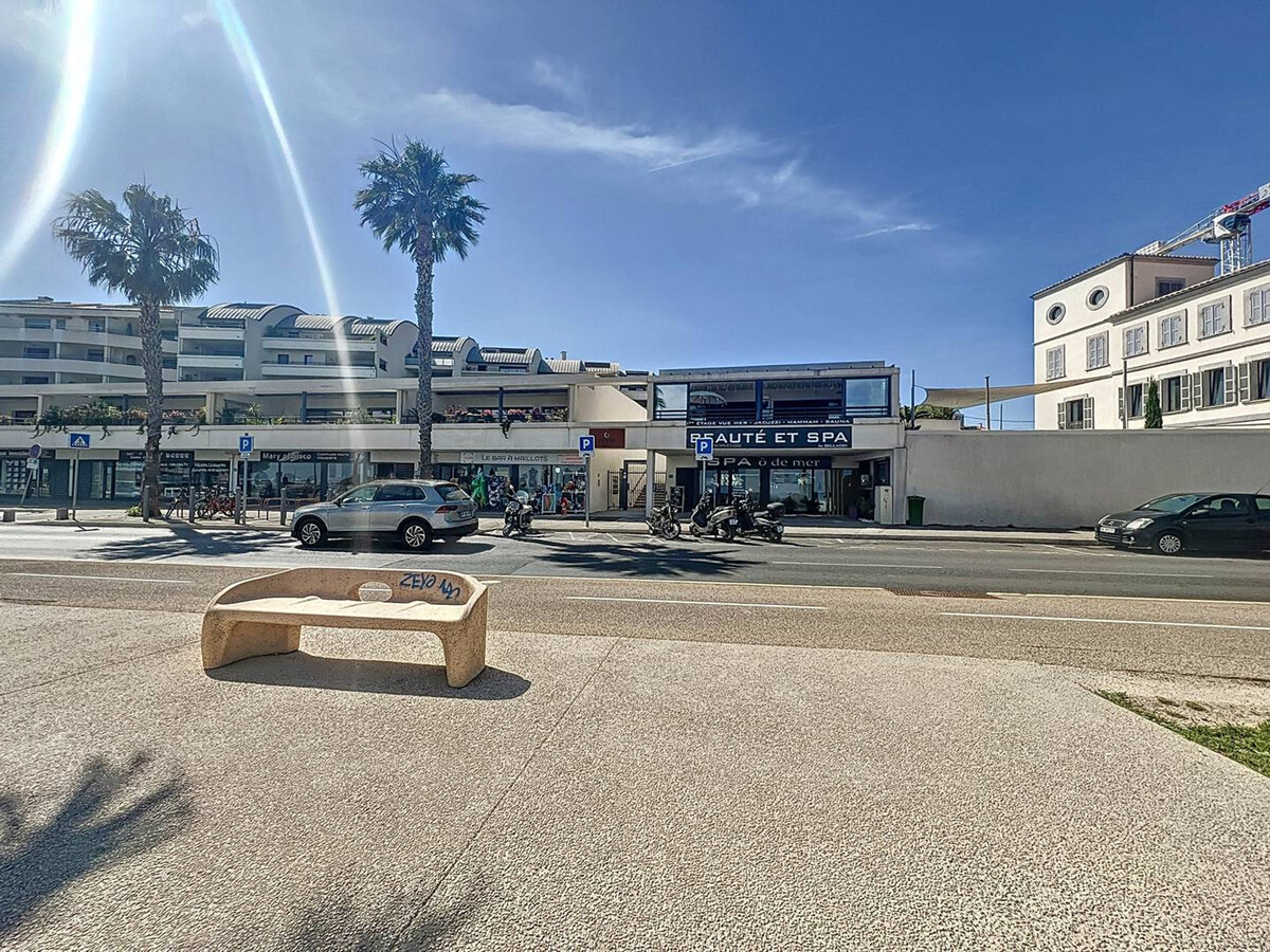 T2 moderne face mer avec terrasse 18 m² à La Ciotat - Photo 23