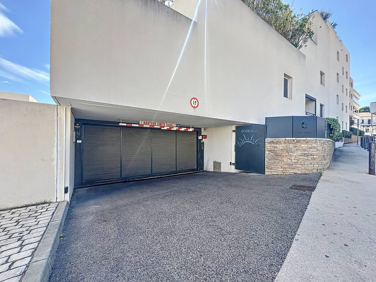 T2 moderne face mer avec terrasse 18 m² à La Ciotat - Photo 24