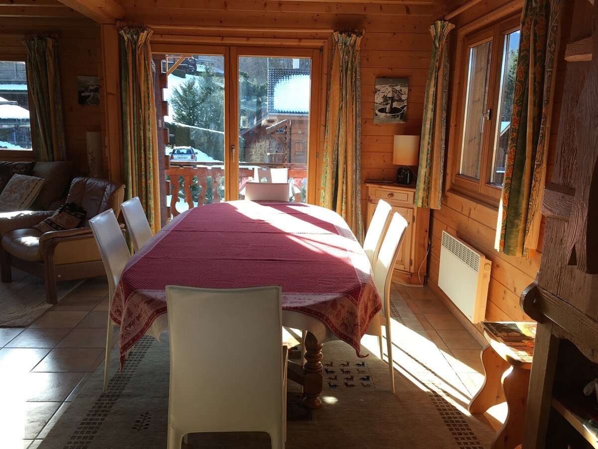 Chalet 5 chambres aux Carroz avec parking couvert - Photo 6