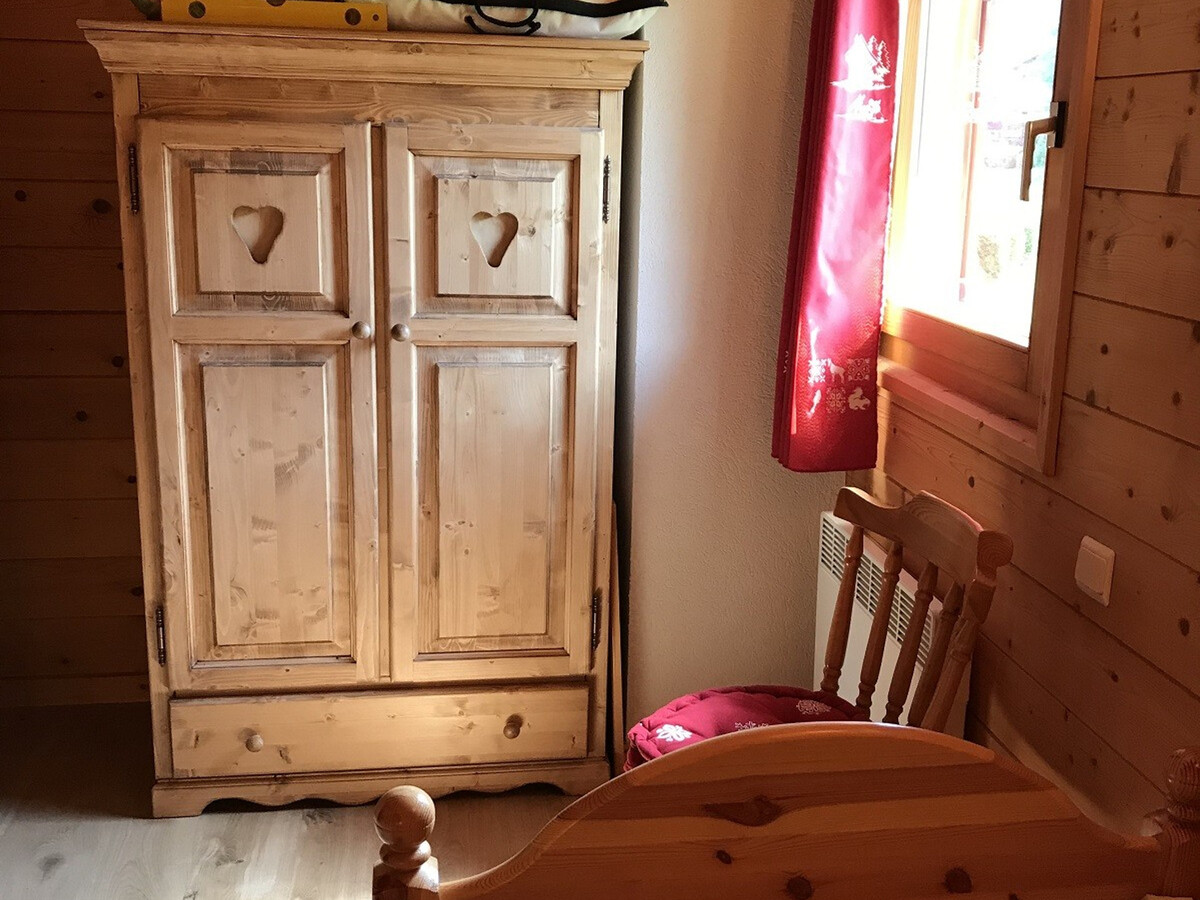 Chalet 5 chambres aux Carroz avec parking couvert - Photo 14