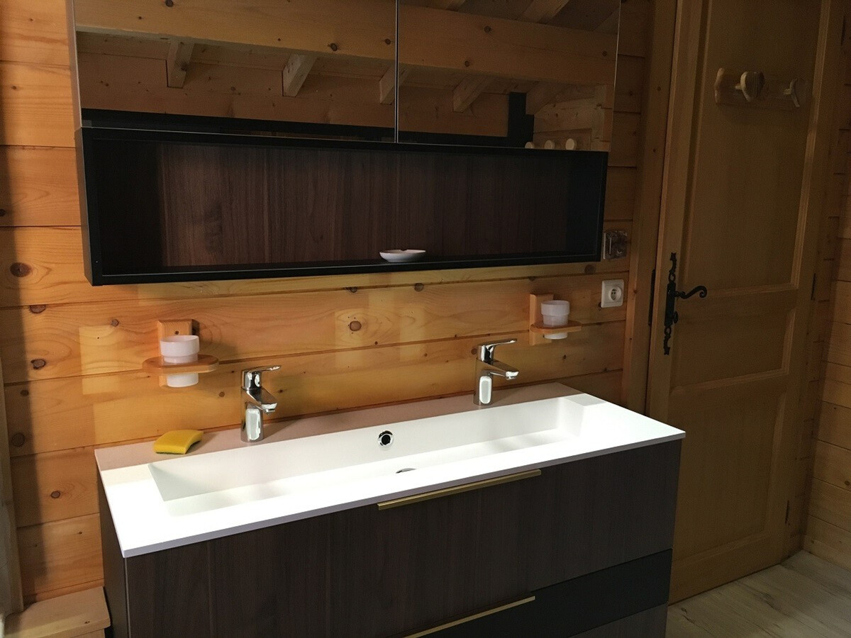 Chalet 5 chambres aux Carroz avec parking couvert - Photo 15