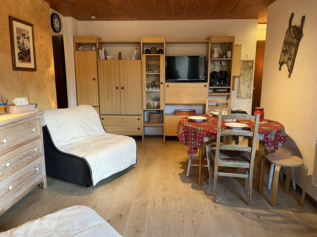 Appartement 2 pièces Vars, balcon ouest, haut de station - Photo 1
