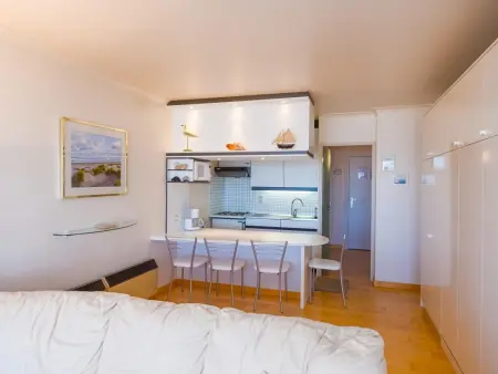 Appartement vue mer sur la digue à Middelkerke, parking inclus : photo 3