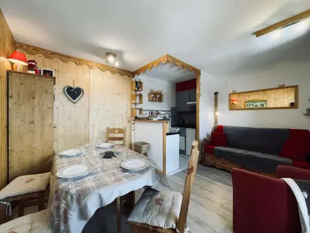 Studio style chalet avec balcon au pied des pistes, Les Belleville : photo 2