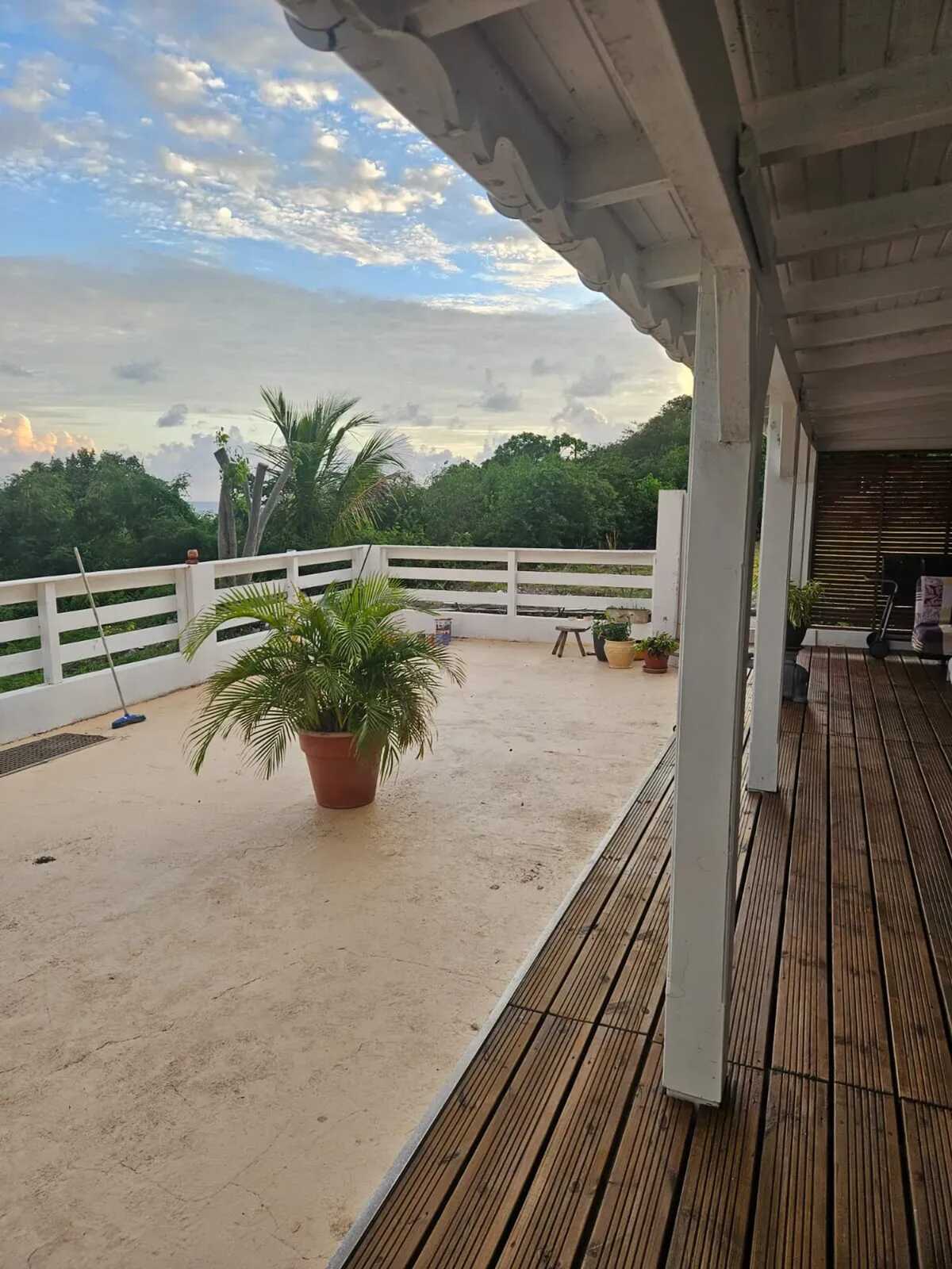 Appartement 58 m² vue mer et terrasse à Sainte-Anne - Photo 2