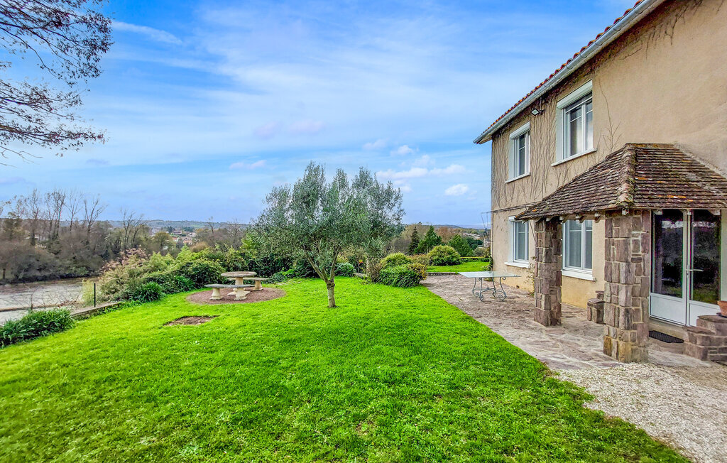Maison 6 chambres au bord de la rivière, Touvre - Photo 8