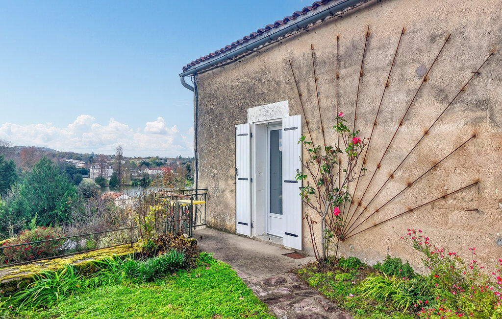 Maison 6 chambres au bord de la rivière, Touvre - Photo 11