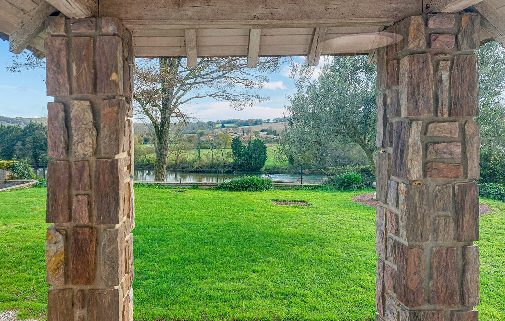 Maison 6 chambres au bord de la rivière, Touvre - Photo 13