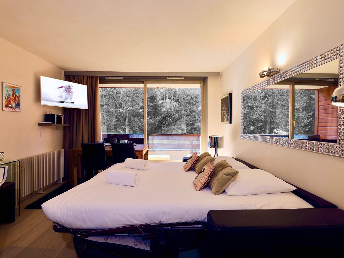 Studio 26m² rénové Courchevel 1850, skis aux pieds - Photo 3