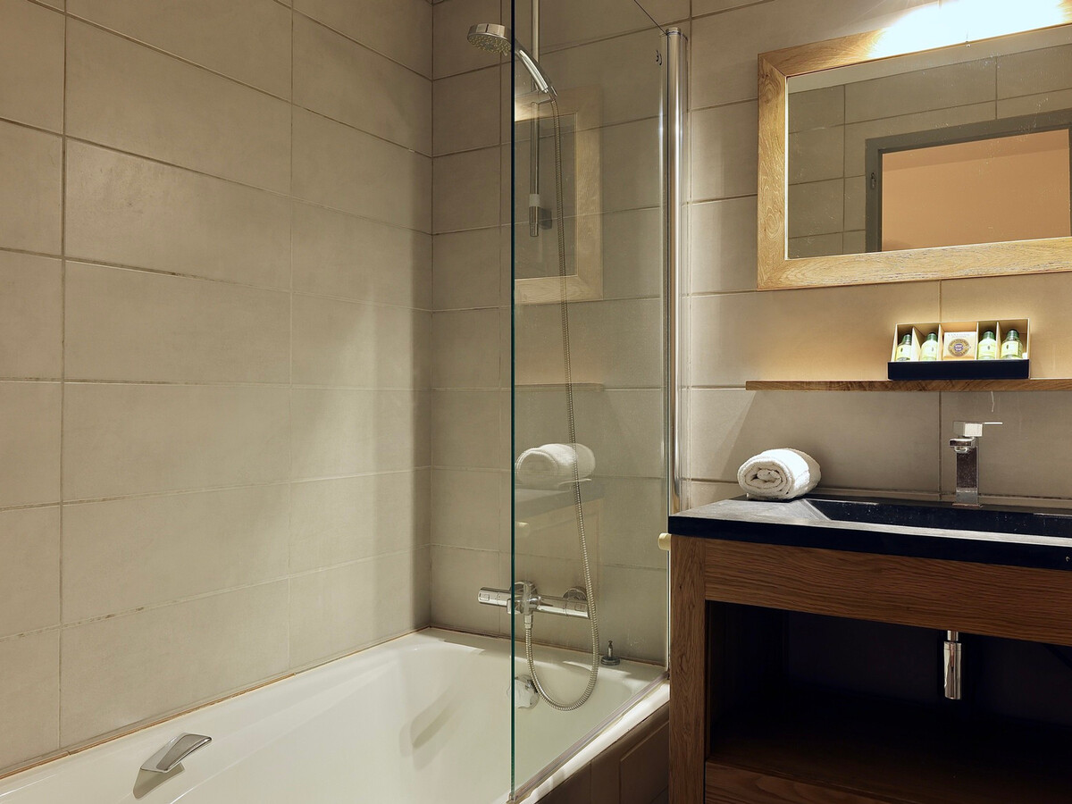 Studio 26m² rénové Courchevel 1850, skis aux pieds - Photo 5