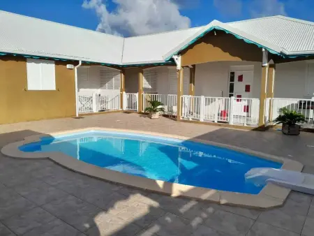 Location appartement à Saint François, Bel appartement à Saint-François avec piscine 70 m², 4 personnes