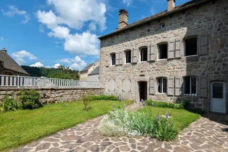 Location appartement à GRANDVALS, Appartement avec jardin dans la région de Lozère