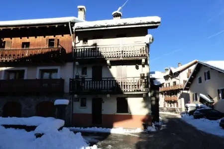 Location appartement de vacances à LES ALLUES