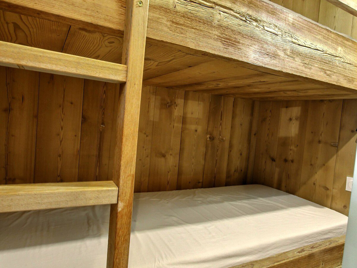 Appartement rénové 2 pièces, vue station, piscine à La Plagne - Photo 9